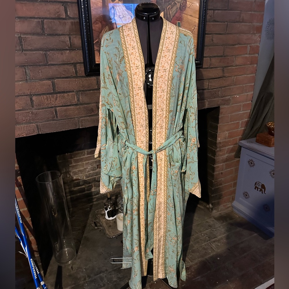 Spell & the Gypsy Maisie kimono robe s/m good condition - Picture 3 of 8